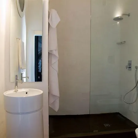 Caol Ishka 4* Syracuse